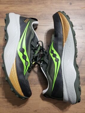 Saucony Men’s Green & Black Running Shoes